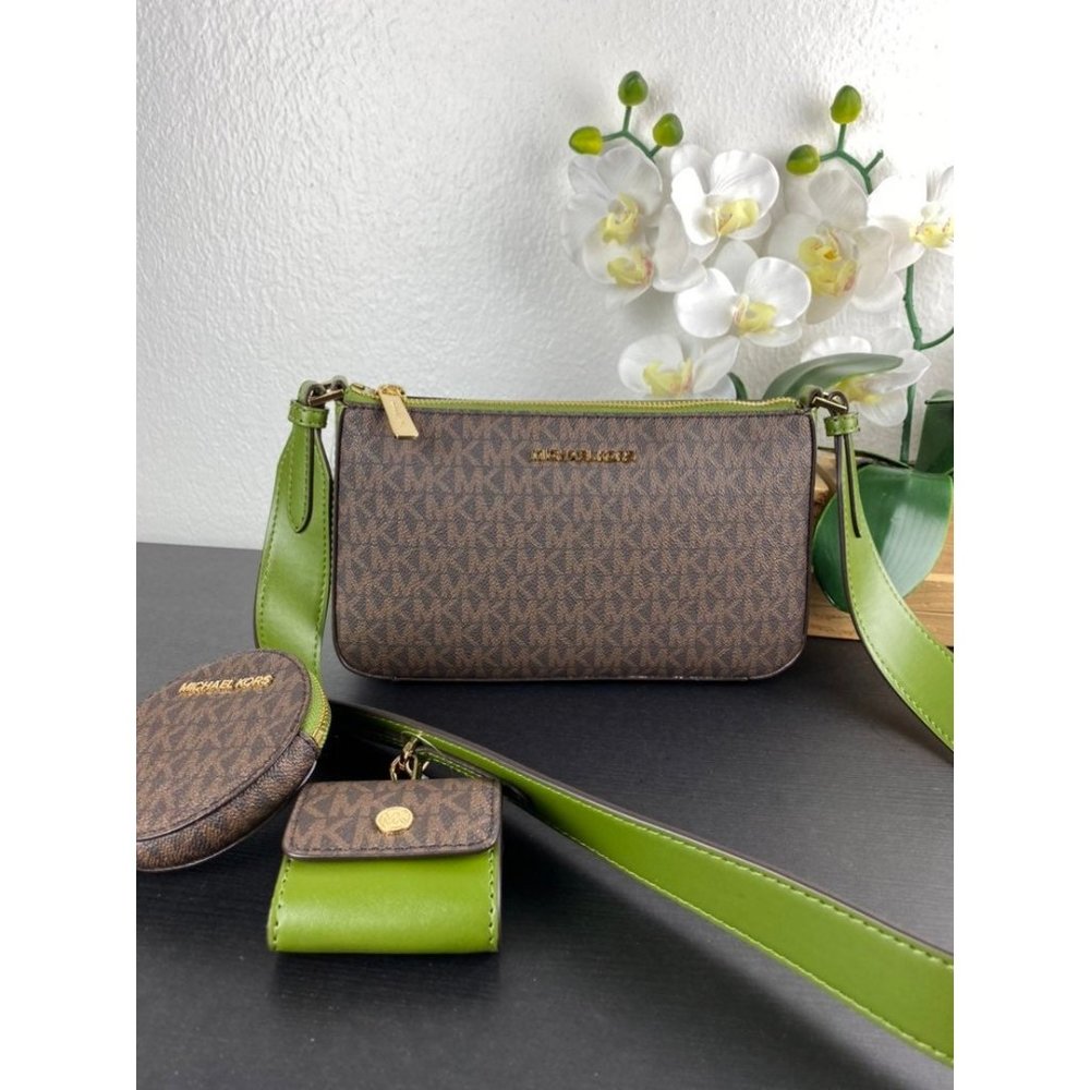 Michael Kors Jet Set Crossbody W Tech Attachments